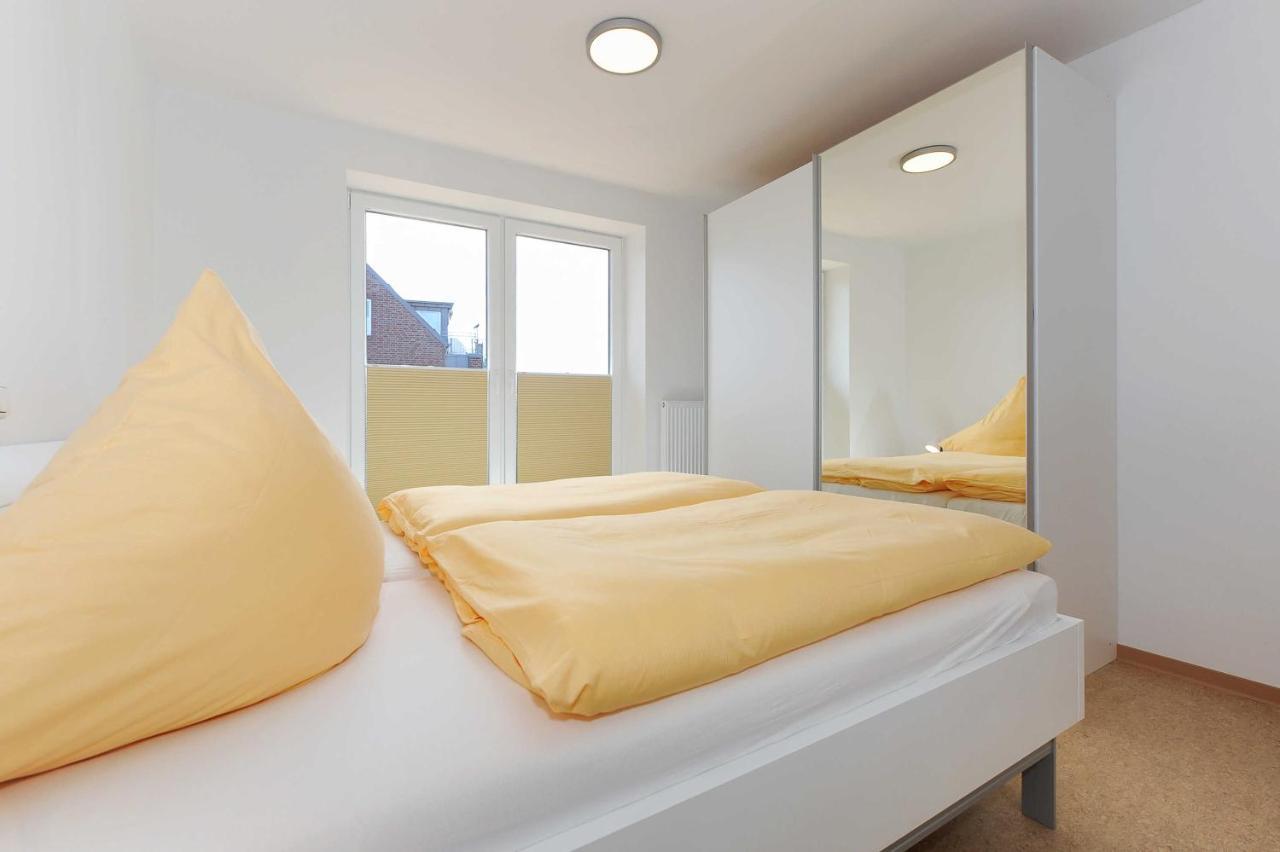 Haus Leuchtturm Lägenhet Bensersiel Exteriör bild